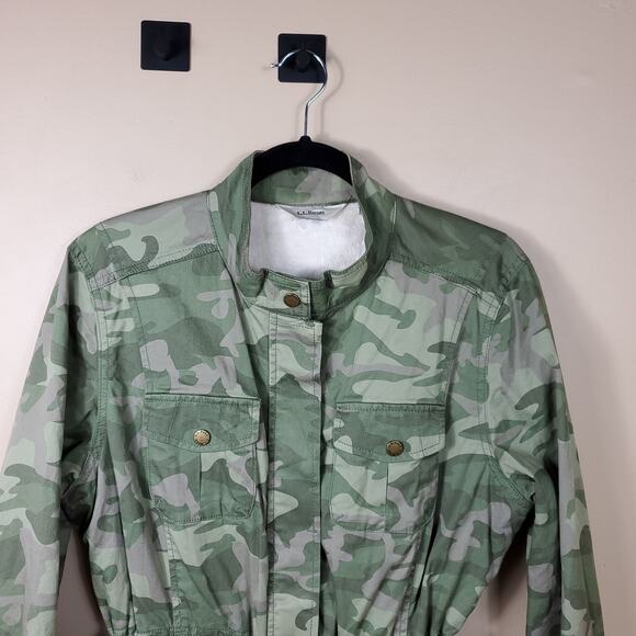 L.L. Bean Jacket Women’s Freeport Field Fuzzy Pocket Cargo Coat Jacket Size M - Picture 2 of 12